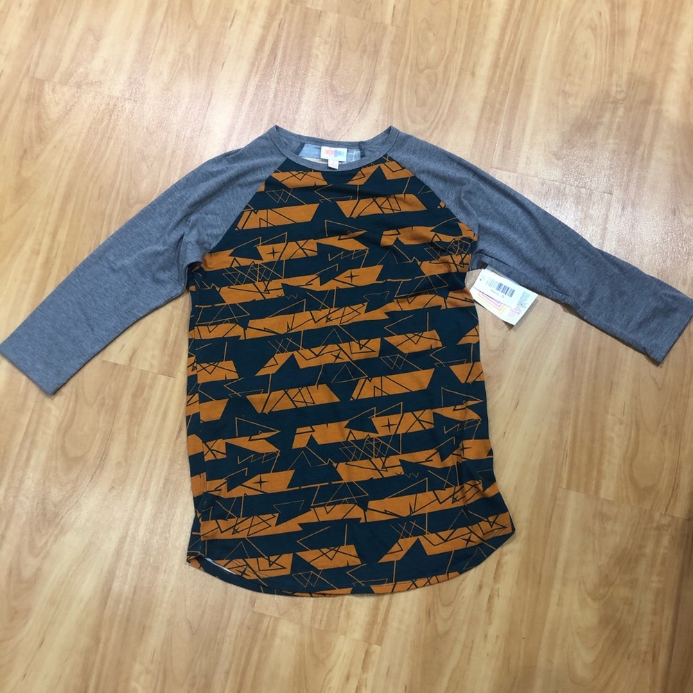 LuLaRoe baseball shirt Randy print size Small